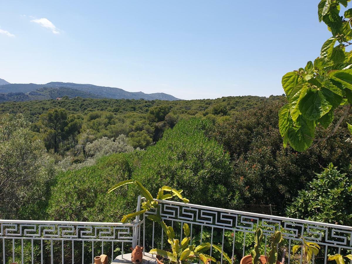 Aegina Bed & Culture Apartment Bagian luar foto