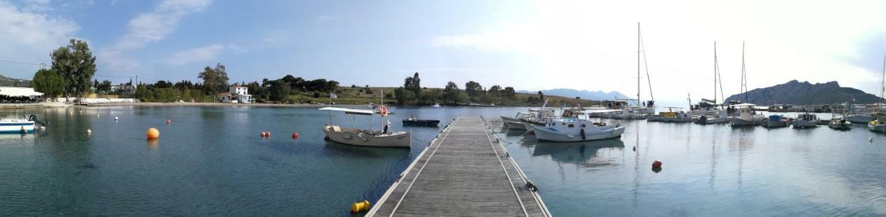 Aegina Bed & Culture Apartment Bagian luar foto