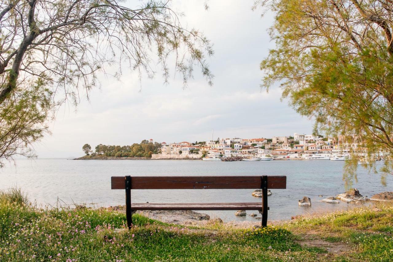 Aegina Bed & Culture Apartment Bagian luar foto
