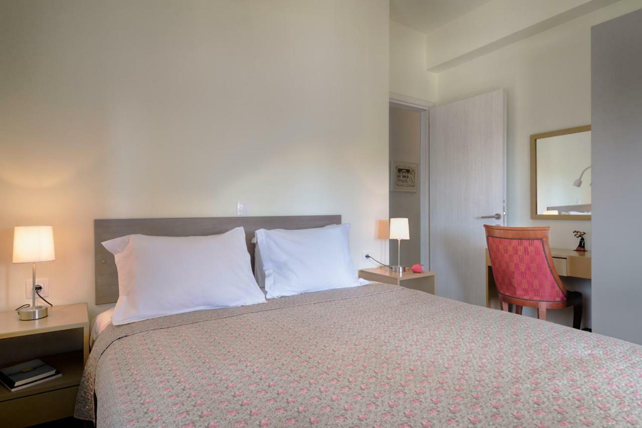 Aegina Bed & Culture Apartment Bagian luar foto