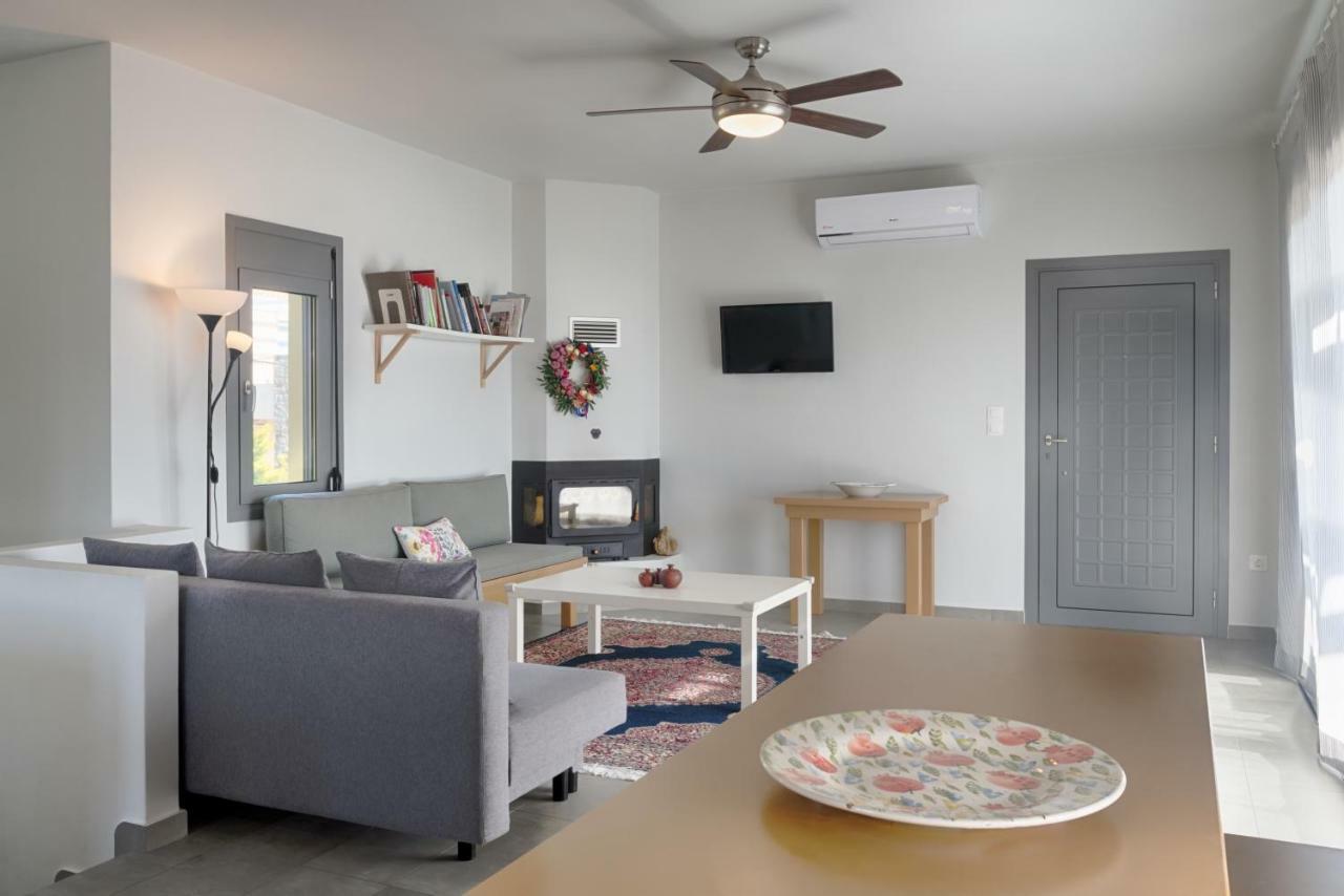 Aegina Bed & Culture Apartment Bagian luar foto