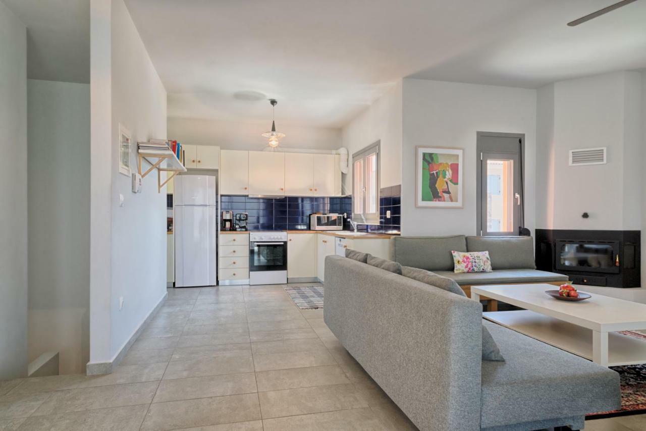Aegina Bed & Culture Apartment Bagian luar foto