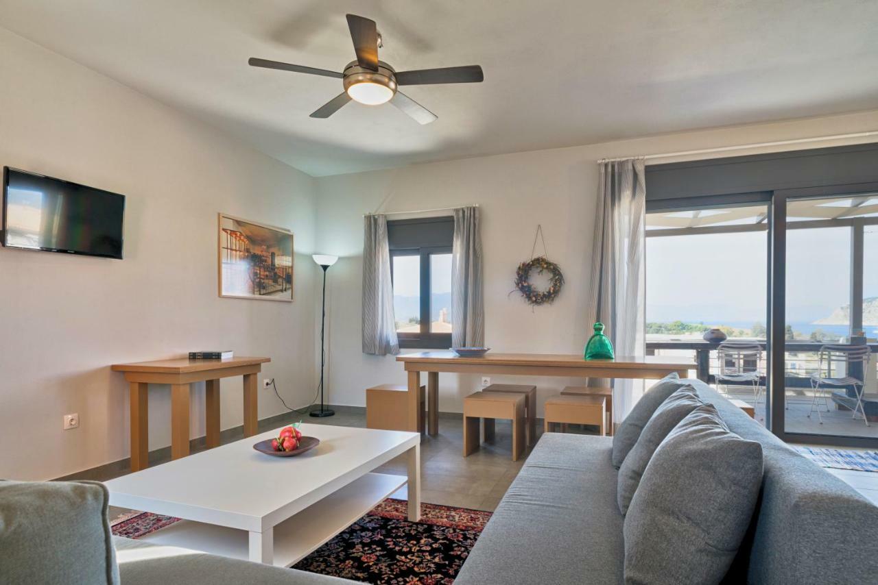 Aegina Bed & Culture Apartment Bagian luar foto