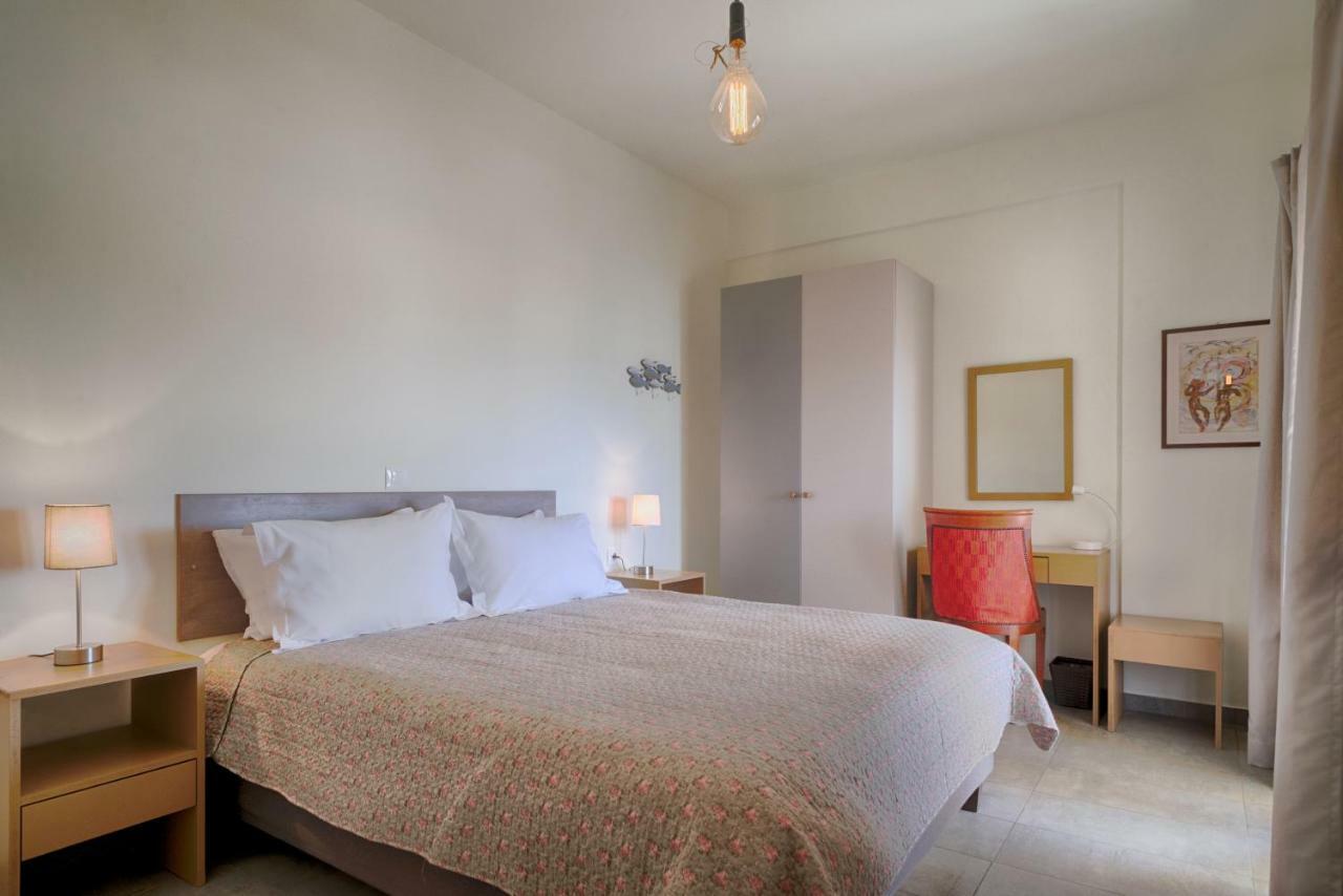 Aegina Bed & Culture Apartment Bagian luar foto